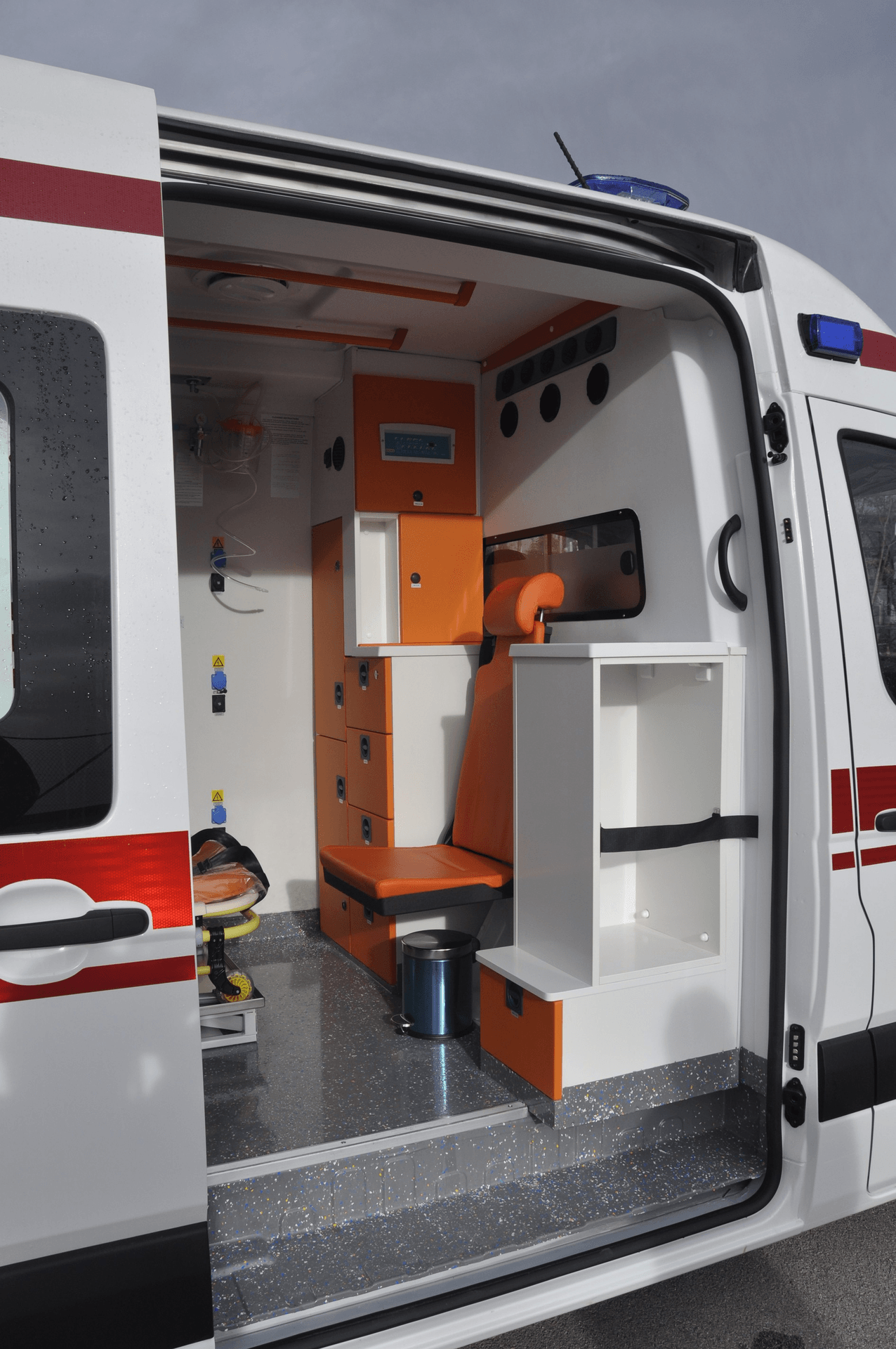 Hyundai H350 Ambulance interior 3
