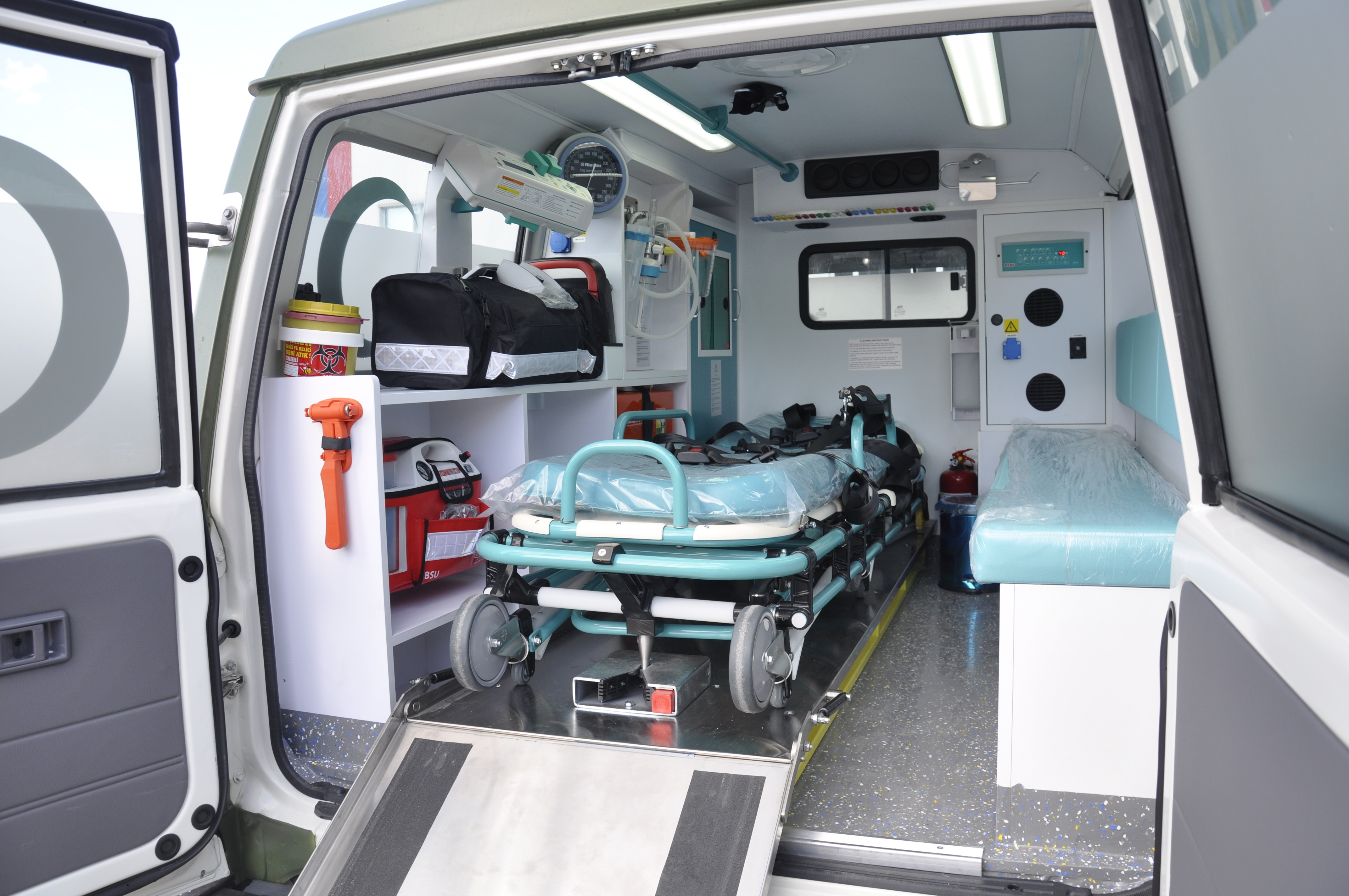 Toyota Land Cruiser Ambulance interior 3