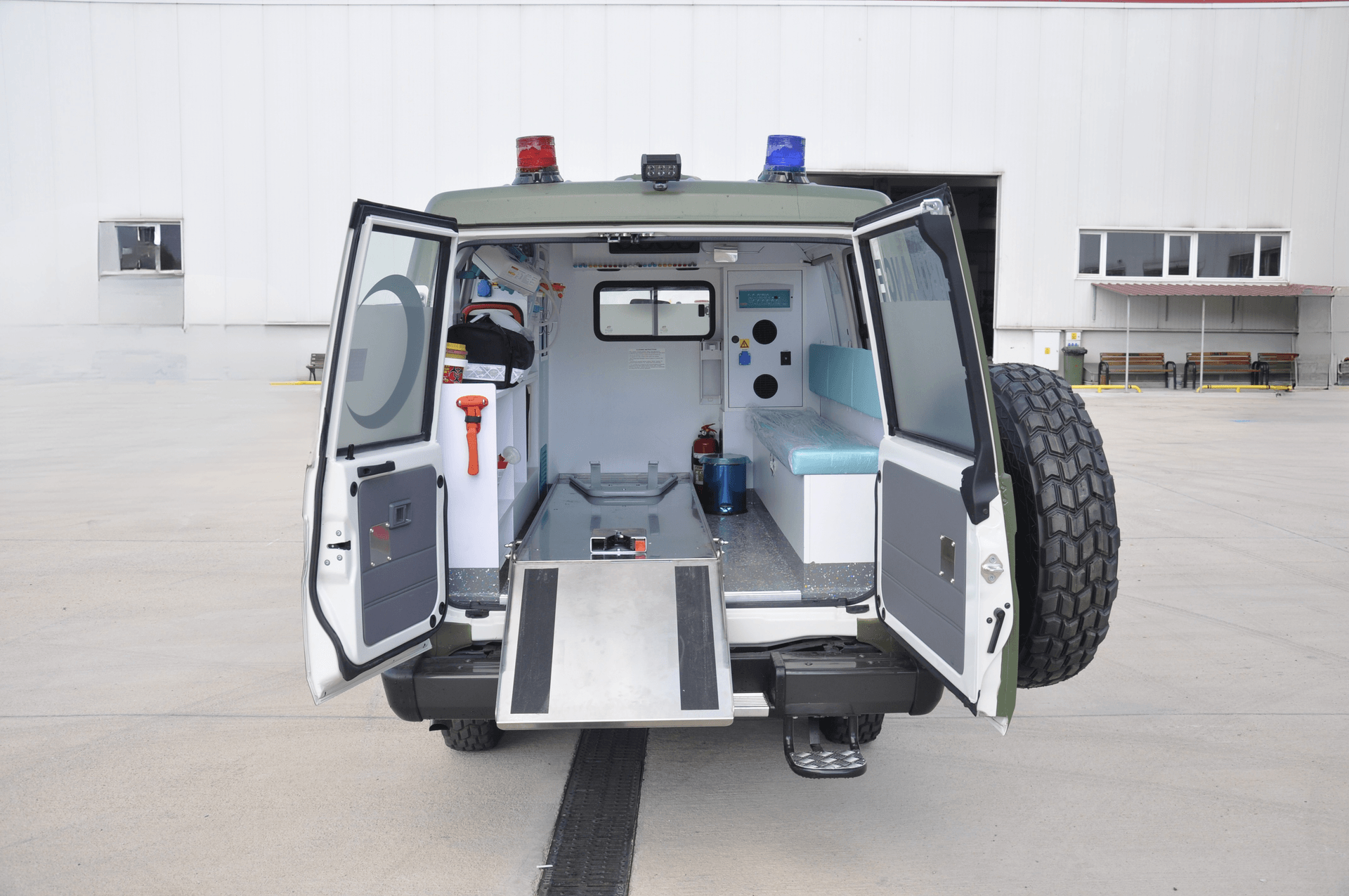 Toyota Land Cruiser Ambulance interior 6